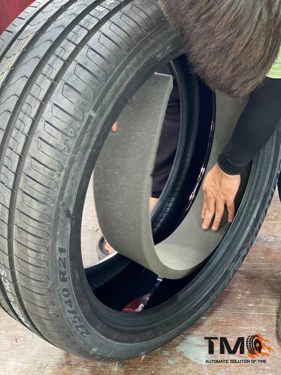 Lốp chống đinh tự vá Pirelli Scorpion Verde 275/40R21 dành cho Vinfast VF9, Volvo XC90,... hiệu quả chống đinh tự vá dưới 6 ly, hạn chế nổ lốp đột ngột,...