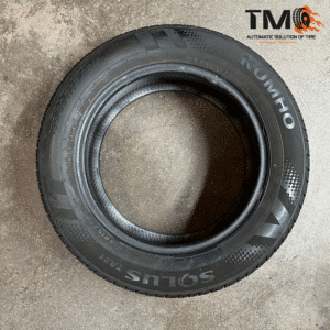 Lốp Chống Đinh Tự Vá Kumho Solus 255/50R19 sử dụng công nghệ chống đinh tiên tiến châu Âu, bảo vệ an toàn cho cả gia đình, yên tâm khi đi cung đường dài