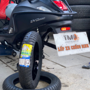 Tham khảo và gợi ý lựa chọn vỏ xe chống đinh tự vá cho xe máy điện Vinfast Evo 200, thông số lốp 90/90-12, phù hợp với nhu cầu sử dụng