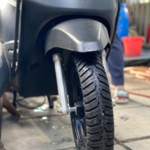 Tham khảo và gợi ý lựa chọn vỏ xe chống đinh tự vá cho xe máy điện Vinfast Evo 200, thông số lốp 90/90-12, phù hợp với nhu cầu sử dụng