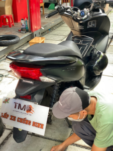Tráng Lốp Chống Đinh Honda PCX 125/150. Giá vỏ chống đinh cho PCX trước 100/80-14, sau 120/70-14 đủ các hãng, giá tốt, chính hãng, an tòan
