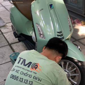 Giá tráng Lốp Chống Đinh Piaggio Vespa Primavera. Giá vỏ chống đinh cho Vespa Primavera trước 110/70-12, sau 110/70-12 giá tốt, chính hãng, an tòan