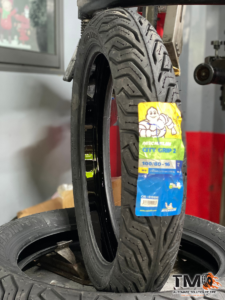 Lốp Chống Đinh Tự Vá Honda SH Việt 125/150/160. Giá vỏ chống đinh chính hãng Honda SH Việt 125/150 Michelin Dunlop IRC Pirelli giá tốt, an toàn
