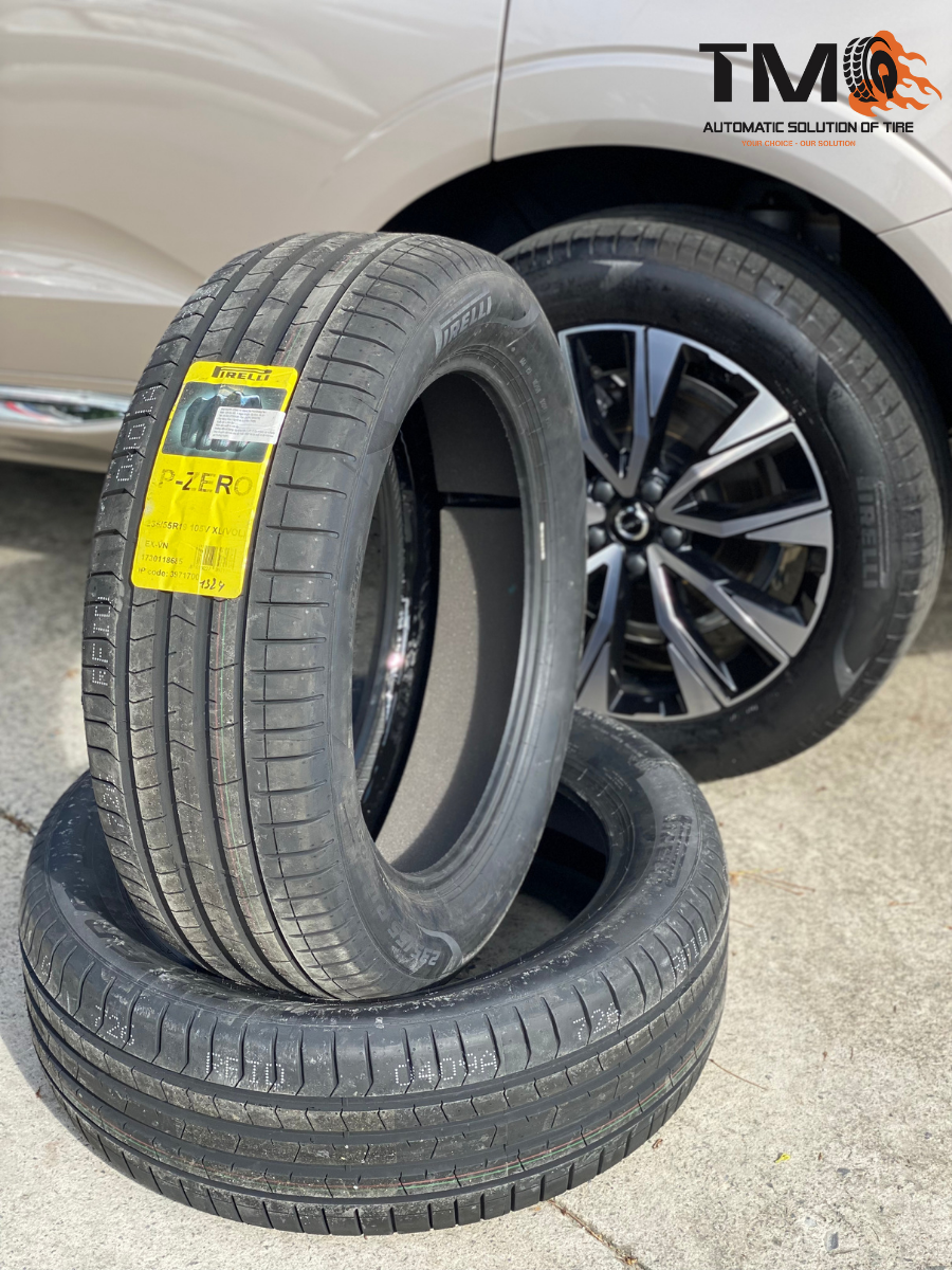 Lốp Pirelli P Zero 235/55R19 trang bị sẵn xốp tiêu âm (PNCS) là dòng lốp hiệu suất cao, khả năng phanh và kiểm soát lái tốt, an toàn, êm ái