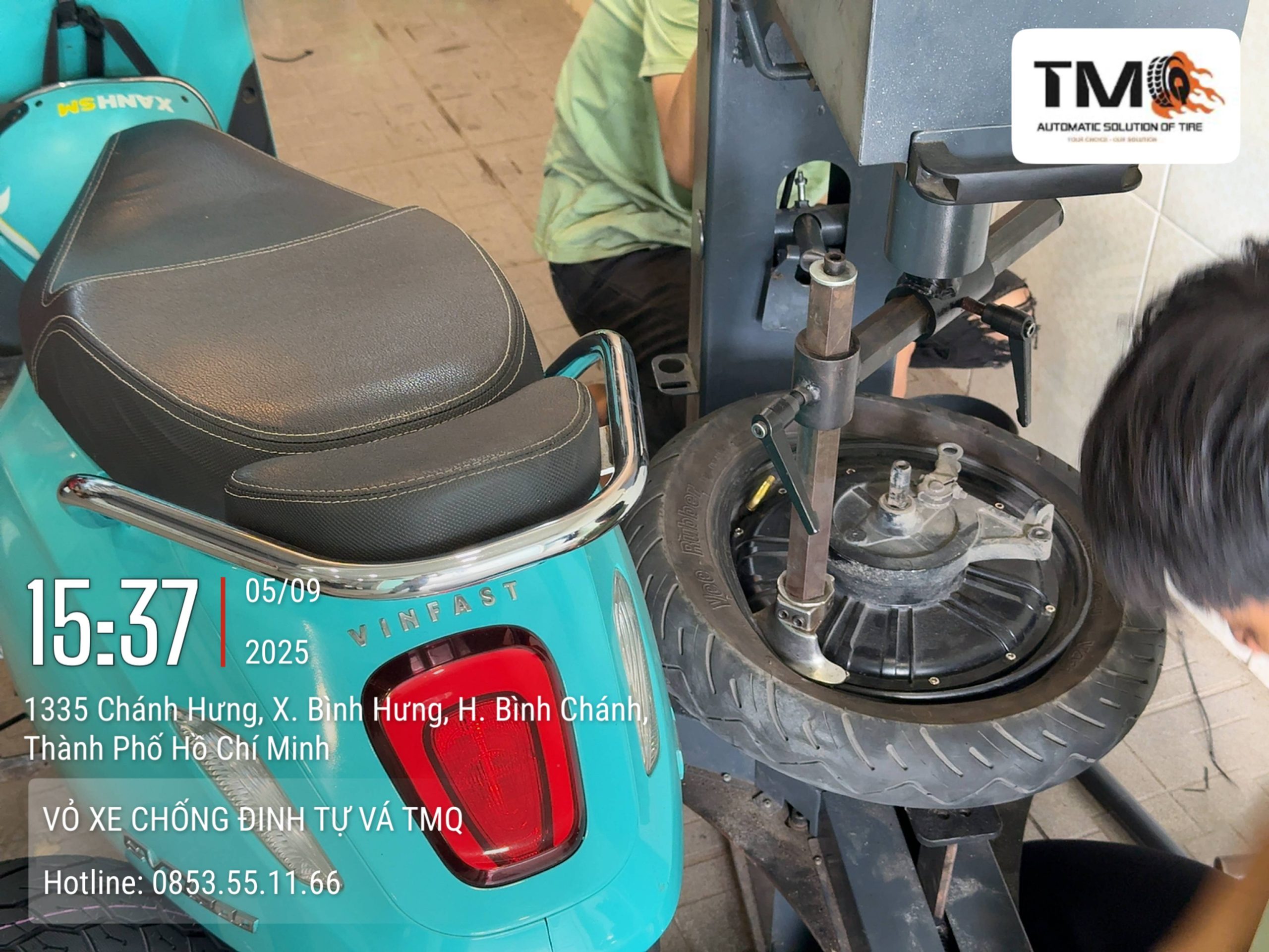 Vỏ xe chống đinh tự vá runflat 8 lớp bố cho Vinfast Evo 200